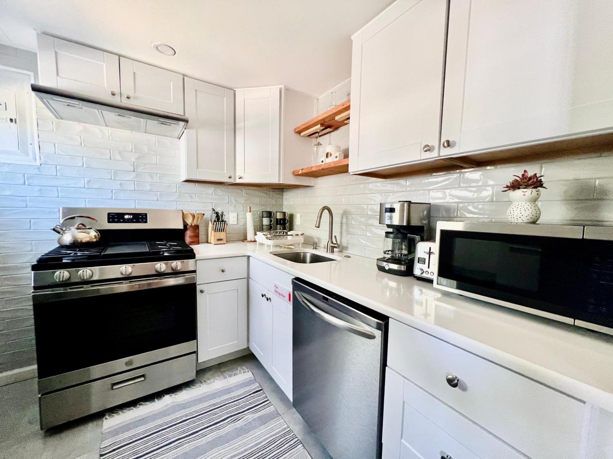 Ultra Modern - Entire 3 Bedroom Apartment - 5 Min Walk To The Beach Wildwood Eksteriør billede